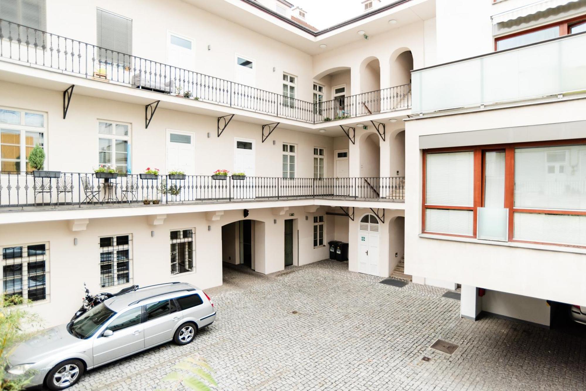 פראג K-14 Apartment מראה חיצוני תמונה